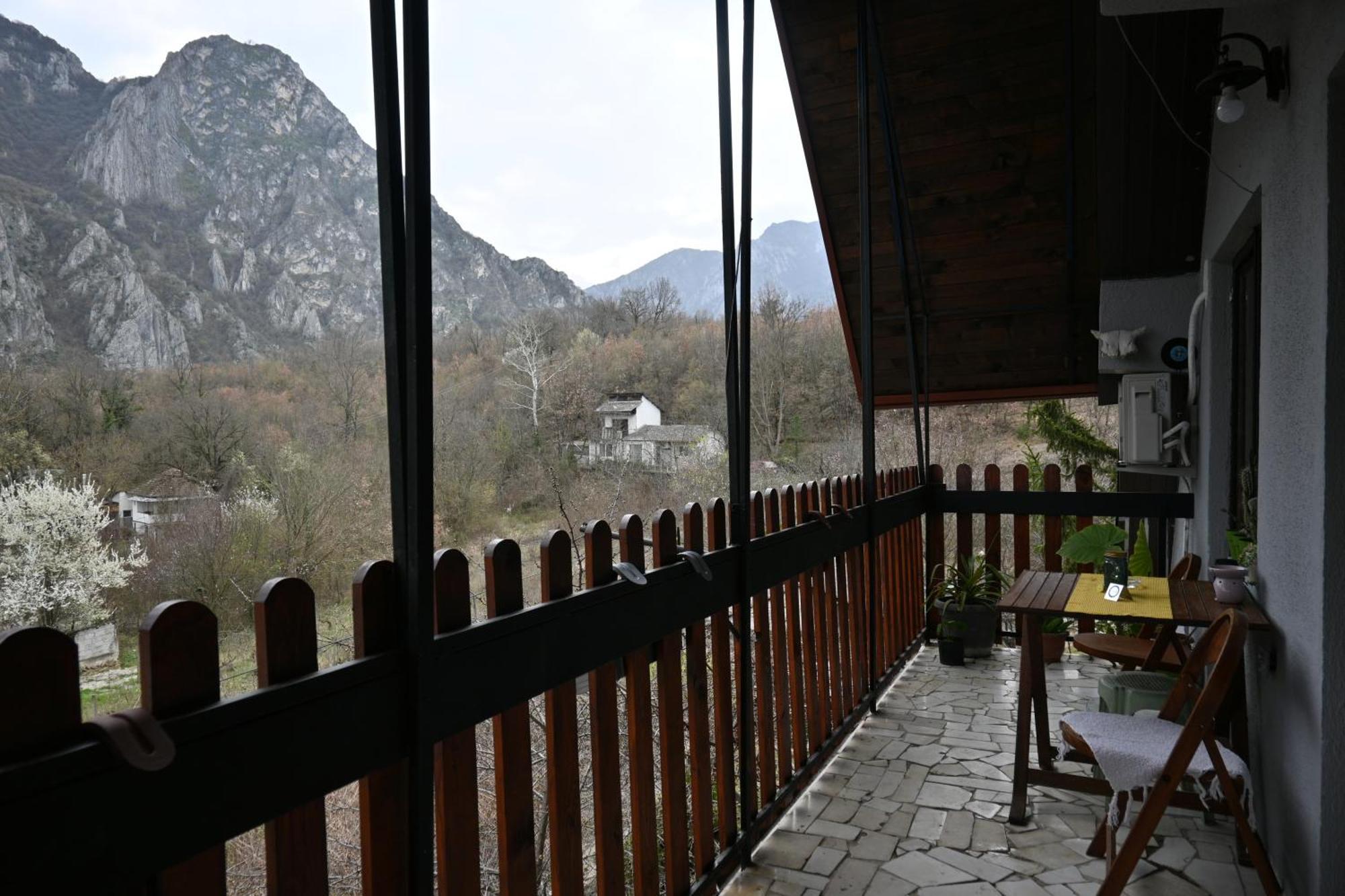 Canyon Matka Nature Apartments With A Terrace 斯科普里 外观 照片